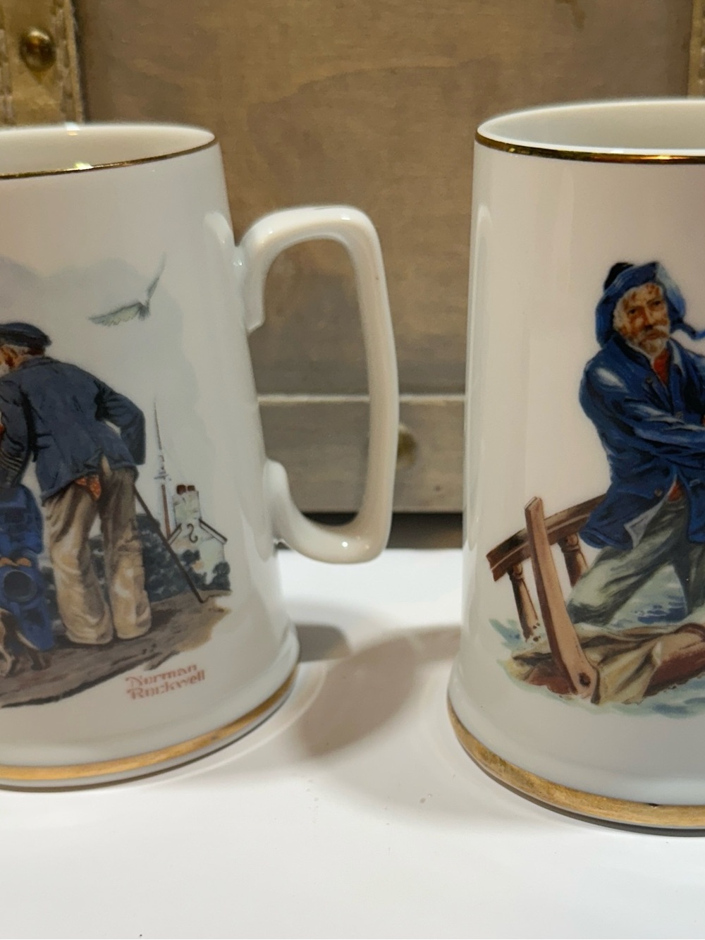 Set Of 2 Vintage Norman Rockwell 1985 Seafarer's Collection mugs, Gold Trim